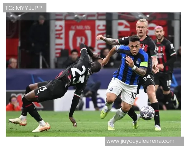 国米主场球迷为J马丁内斯加油助威助其走出车祸阴影重返赛场